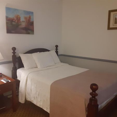 The Charles Inn Bangor Exterior foto
